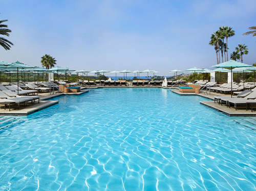 Waldorf Astoria - Pool 2.jpg